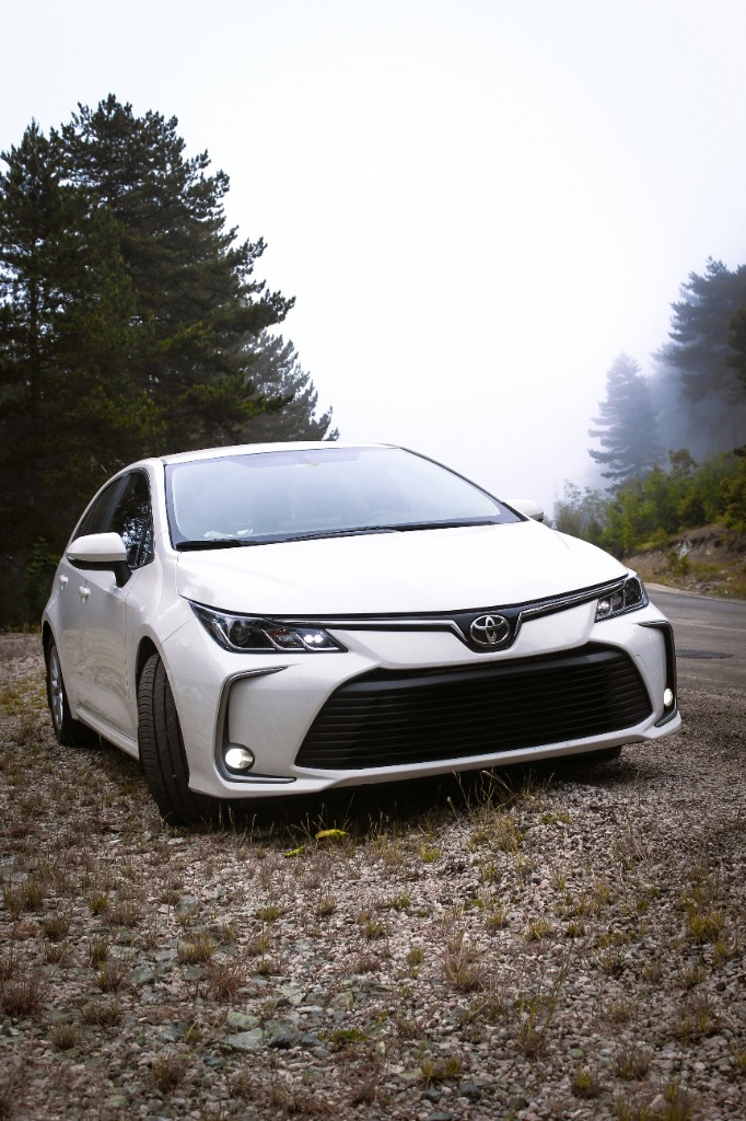 Toyota Dealer Maastricht | Officiële Showroom & Service Maastricht – Nabij het bruisende Vrijthof en de grotten van de Sint-Pietersberg - Foto 3
