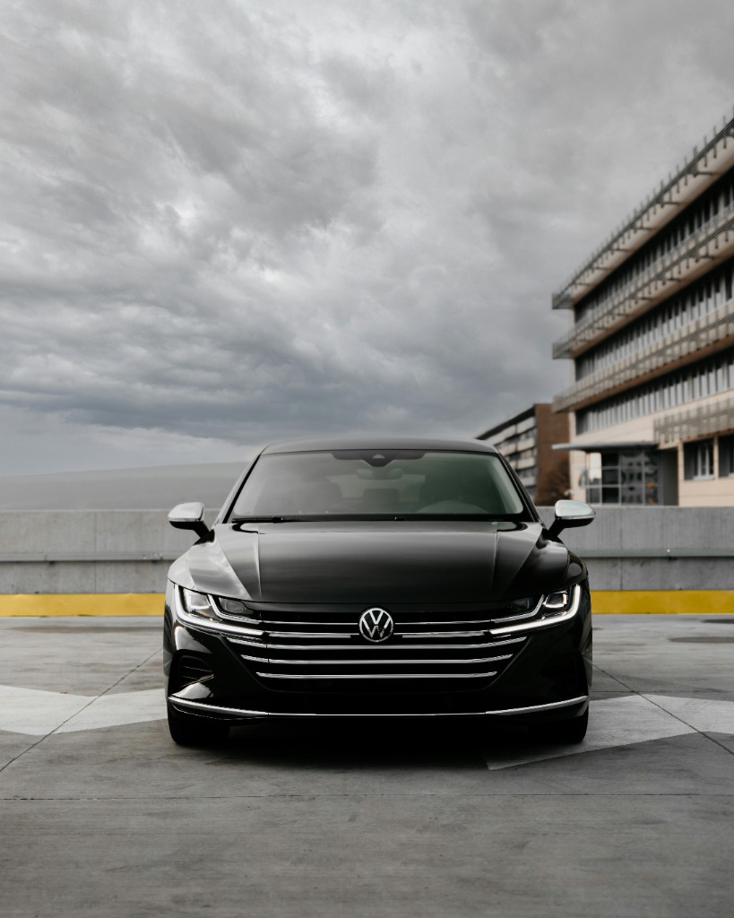 Volkswagen Dealer Maastricht | Officiële Showroom & Service Maastricht – Nabij het bruisende Vrijthof en de grotten van de Sint-Pietersberg